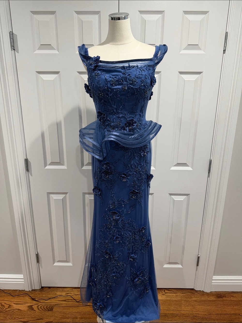 Mac Duggal Blue Embroidered 3D Floral Applique Evening Gown MOB MOG Red Carpet 6